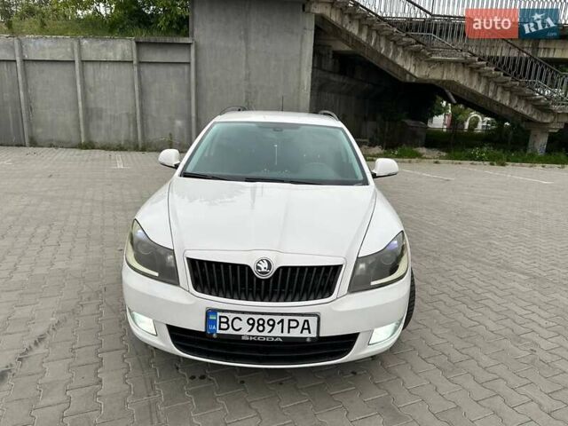 Белый Шкода Октавия, объемом двигателя 1.6 л и пробегом 295 тыс. км за 7200 $, фото 30 на Automoto.ua