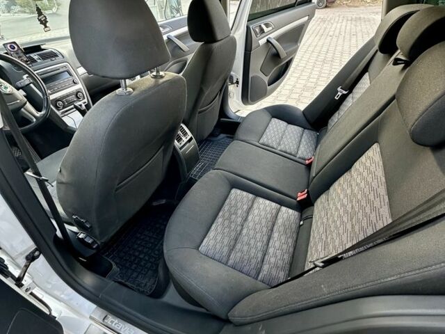 Шкода Октавія 2011 у Житомирі на Automoto.ua Білий Шкода Октавія, об'ємом двигуна 1.6 л та пробігом 235 тис. км за 8000 $, фото 7 на Automoto.ua