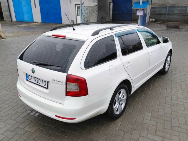 Білий Шкода Октавія, об'ємом двигуна 1.6 л та пробігом 330 тис. км за 6700 $, фото 5 на Automoto.ua
