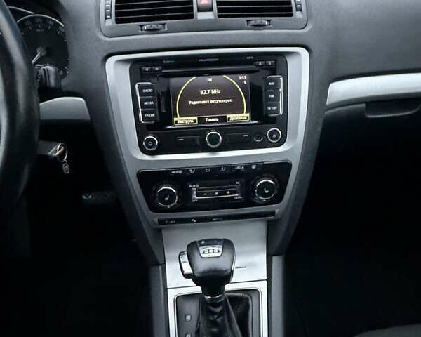 Белый Шкода Октавия, объемом двигателя 1.8 л и пробегом 231 тыс. км за 9100 $, фото 40 на Automoto.ua