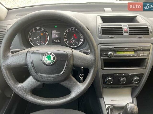 Белый Шкода Октавия, объемом двигателя 1.6 л и пробегом 209 тыс. км за 5700 $, фото 10 на Automoto.ua