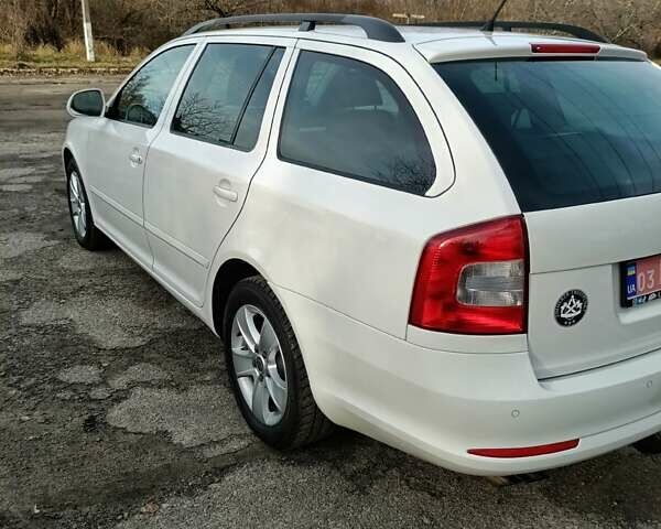 Белый Шкода Октавия, объемом двигателя 1.8 л и пробегом 173 тыс. км за 8950 $, фото 6 на Automoto.ua