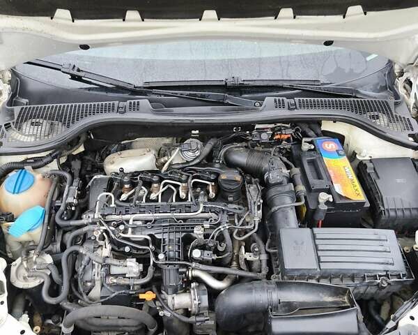 Білий Шкода Октавія, об'ємом двигуна 1.6 л та пробігом 330 тис. км за 6700 $, фото 10 на Automoto.ua