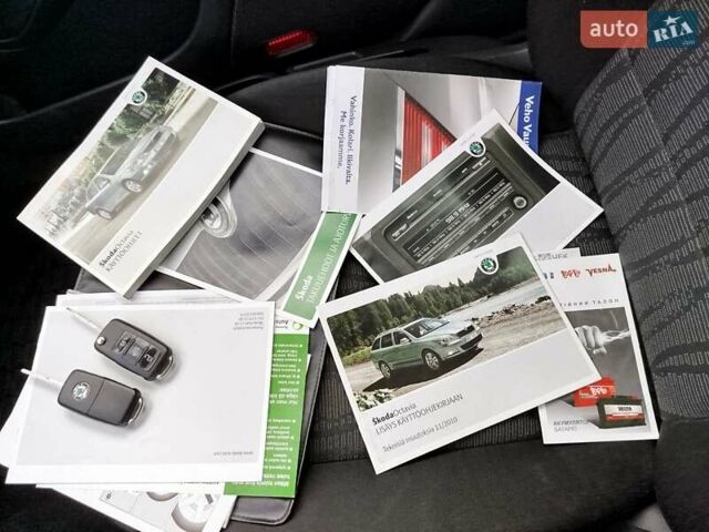 Білий Шкода Октавія, об'ємом двигуна 1.8 л та пробігом 250 тис. км за 7700 $, фото 6 на Automoto.ua