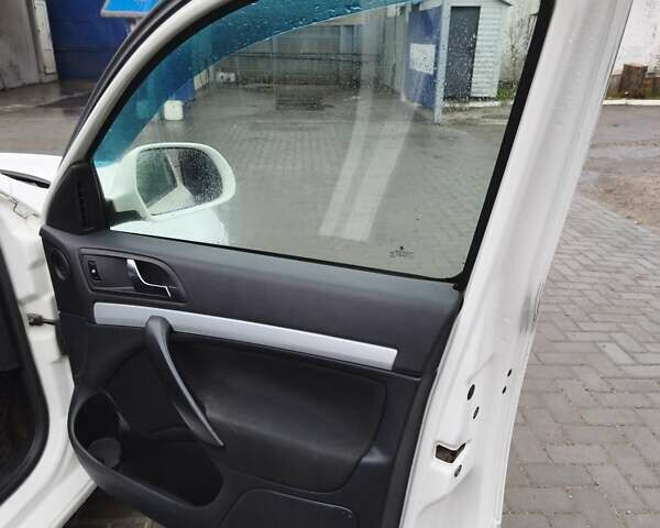Білий Шкода Октавія, об'ємом двигуна 1.6 л та пробігом 330 тис. км за 6700 $, фото 17 на Automoto.ua