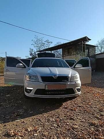 Білий Шкода Октавія, об'ємом двигуна 2.01 л та пробігом 295 тис. км за 9300 $, фото 18 на Automoto.ua