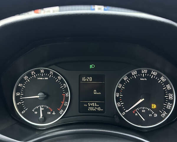 Белый Шкода Октавия, объемом двигателя 1.97 л и пробегом 286 тыс. км за 7999 $, фото 12 на Automoto.ua