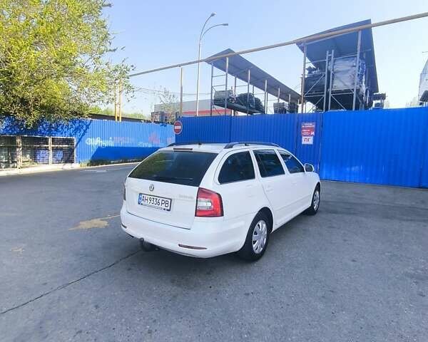 Білий Шкода Октавія, об'ємом двигуна 1.39 л та пробігом 250 тис. км за 7500 $, фото 14 на Automoto.ua