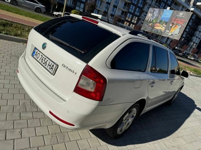 Шкода Октавия 2011 в Ужгороде на Automoto.ua Белый Шкода Октавия, объемом двигателя 2 л и пробегом 278 тыс. км за 8500 $, фото 2 на Automoto.ua