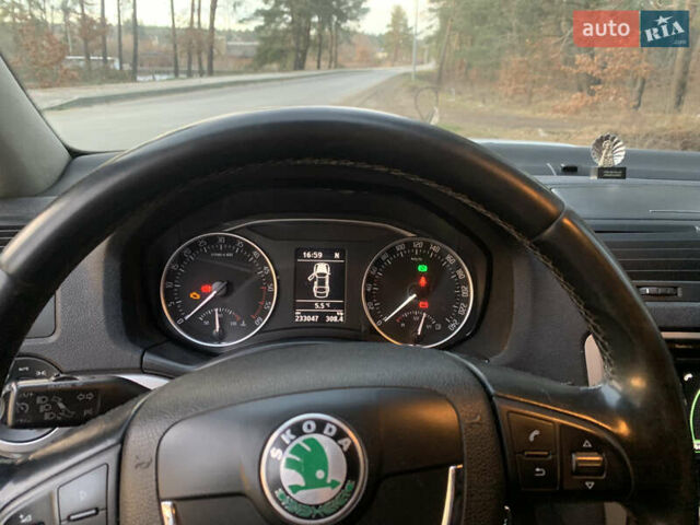 Белый Шкода Октавия, объемом двигателя 1.6 л и пробегом 233 тыс. км за 8700 $, фото 25 на Automoto.ua