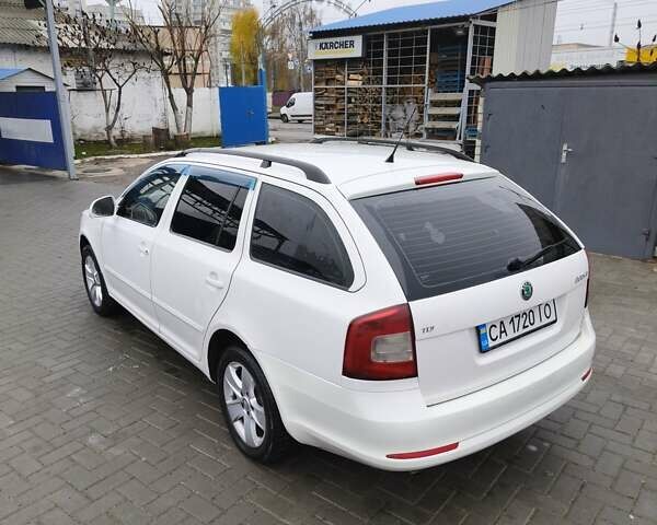 Білий Шкода Октавія, об'ємом двигуна 1.6 л та пробігом 330 тис. км за 6700 $, фото 2 на Automoto.ua