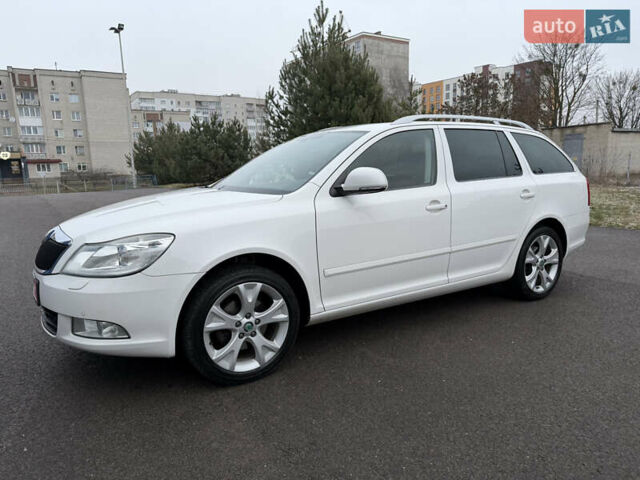 Белый Шкода Октавия, объемом двигателя 1.8 л и пробегом 231 тыс. км за 9100 $, фото 3 на Automoto.ua