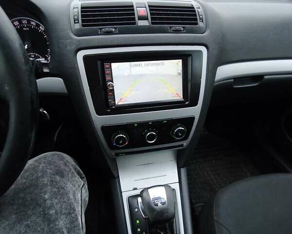 Білий Шкода Октавія, об'ємом двигуна 1.6 л та пробігом 330 тис. км за 6700 $, фото 21 на Automoto.ua