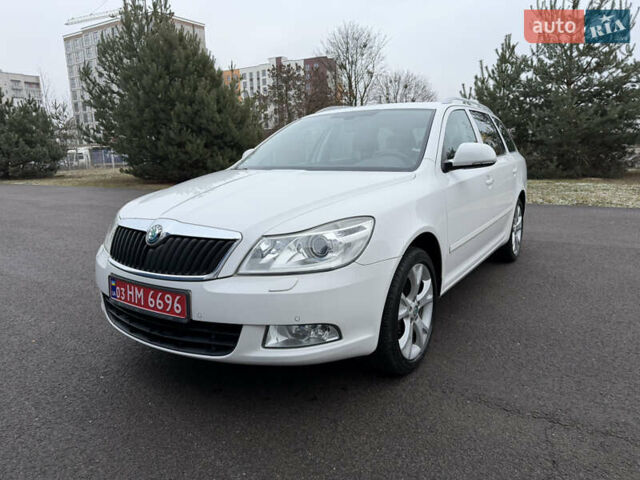 Белый Шкода Октавия, объемом двигателя 1.8 л и пробегом 231 тыс. км за 9100 $, фото 2 на Automoto.ua