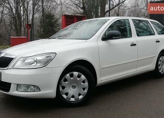 Белый Шкода Октавия, объемом двигателя 1.39 л и пробегом 205 тыс. км за 6899 $, фото 7 на Automoto.ua