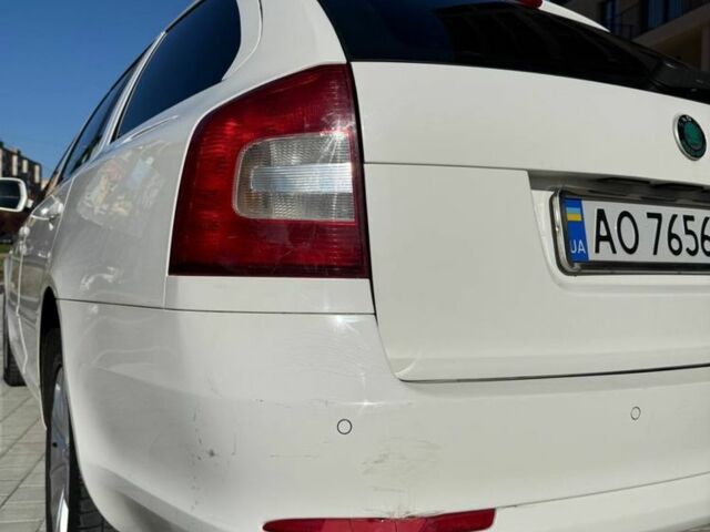 Шкода Октавия 2011 в Ужгороде на Automoto.ua Белый Шкода Октавия, объемом двигателя 2 л и пробегом 278 тыс. км за 8500 $, фото 7 на Automoto.ua