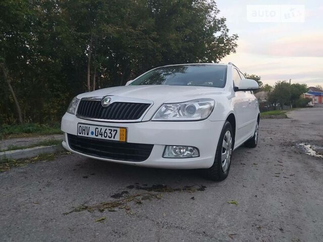 Белый Шкода Октавия, объемом двигателя 1.6 л и пробегом 255 тыс. км за 9100 $, фото 18 на Automoto.ua