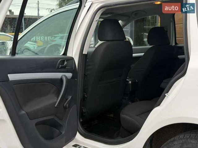 Белый Шкода Октавия, объемом двигателя 1.8 л и пробегом 208 тыс. км за 8700 $, фото 23 на Automoto.ua