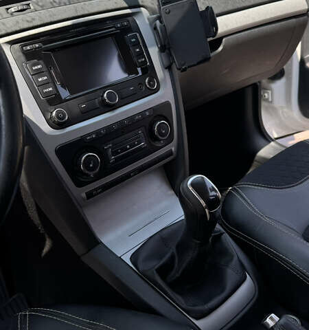 Белый Шкода Октавия, объемом двигателя 1.97 л и пробегом 265 тыс. км за 8300 $, фото 10 на Automoto.ua