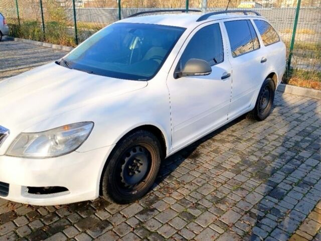 Белый Шкода Октавия, объемом двигателя 1.4 л и пробегом 400 тыс. км за 5700 $, фото 2 на Automoto.ua