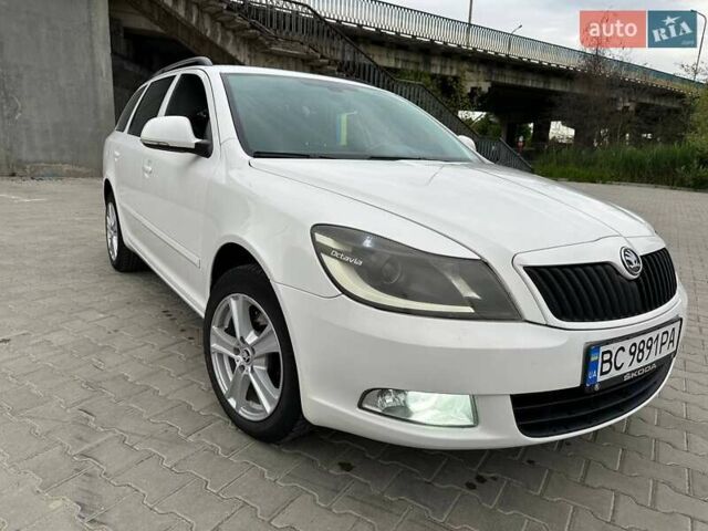 Белый Шкода Октавия, объемом двигателя 1.6 л и пробегом 295 тыс. км за 7200 $, фото 37 на Automoto.ua