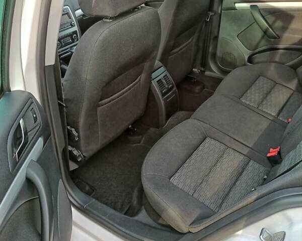 Белый Шкода Октавия, объемом двигателя 1.8 л и пробегом 173 тыс. км за 8950 $, фото 16 на Automoto.ua