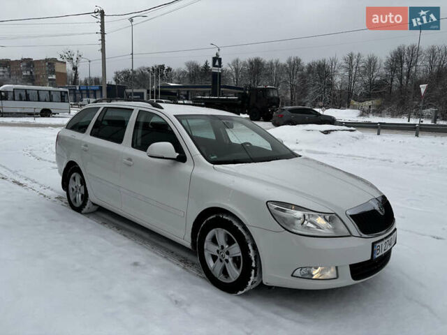 Білий Шкода Октавія, об'ємом двигуна 1.6 л та пробігом 170 тис. км за 8100 $, фото 14 на Automoto.ua