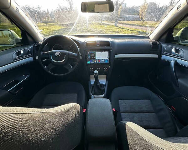 Белый Шкода Октавия, объемом двигателя 1.4 л и пробегом 216 тыс. км за 6200 $, фото 9 на Automoto.ua