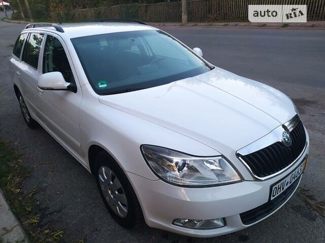 Белый Шкода Октавия, объемом двигателя 1.6 л и пробегом 255 тыс. км за 9100 $, фото 14 на Automoto.ua