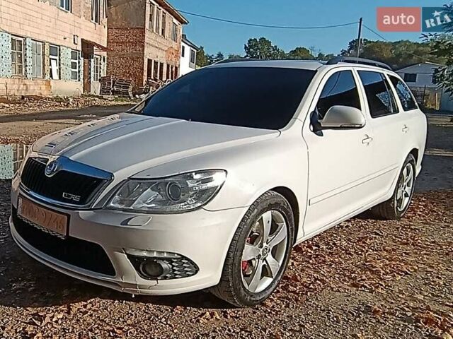 Білий Шкода Октавія, об'ємом двигуна 2.01 л та пробігом 295 тис. км за 9300 $, фото 6 на Automoto.ua