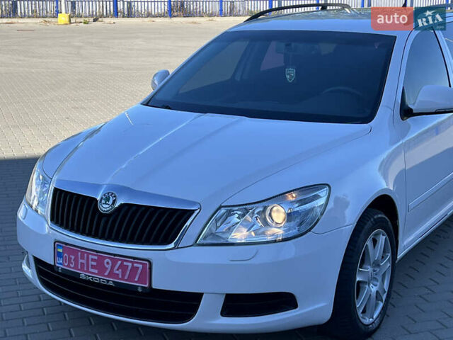 Белый Шкода Октавия, объемом двигателя 1.6 л и пробегом 261 тыс. км за 7150 $, фото 15 на Automoto.ua