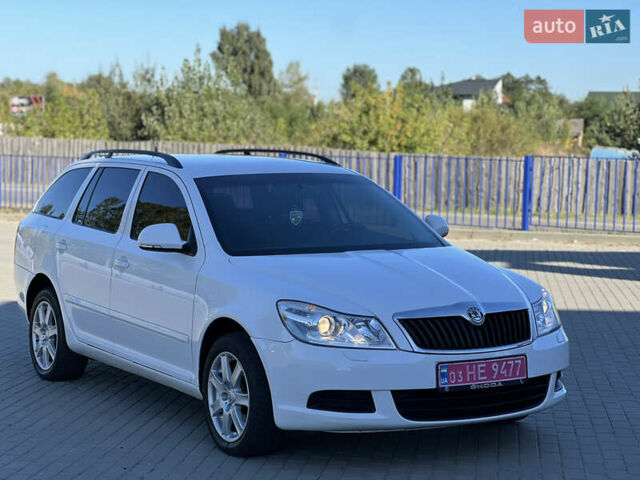 Белый Шкода Октавия, объемом двигателя 1.6 л и пробегом 261 тыс. км за 7150 $, фото 12 на Automoto.ua