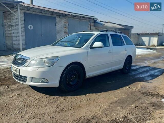 Белый Шкода Октавия, объемом двигателя 1.97 л и пробегом 292 тыс. км за 8800 $, фото 4 на Automoto.ua