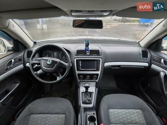 Білий Шкода Октавія, об'ємом двигуна 1.6 л та пробігом 330 тис. км за 6700 $, фото 19 на Automoto.ua