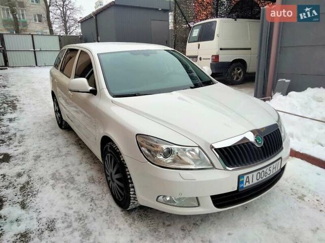 Белый Шкода Октавия, объемом двигателя 2 л и пробегом 299 тыс. км за 9000 $, фото 8 на Automoto.ua