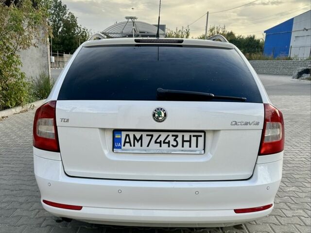 Шкода Октавія 2011 у Житомирі на Automoto.ua Білий Шкода Октавія, об'ємом двигуна 1.6 л та пробігом 235 тис. км за 8000 $, фото 3 на Automoto.ua