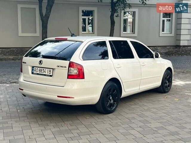 Білий Шкода Октавія, об'ємом двигуна 1.6 л та пробігом 260 тис. км за 7450 $, фото 1 на Automoto.ua