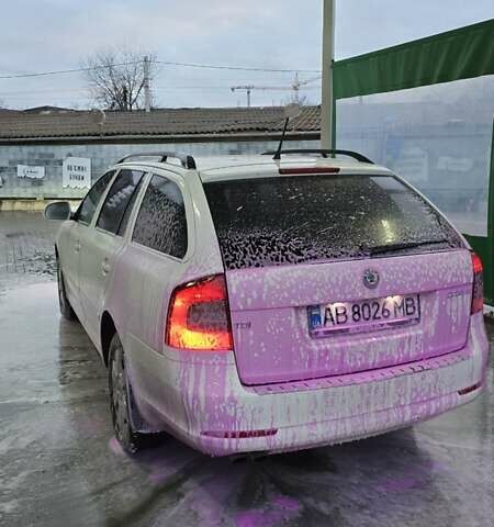 Білий Шкода Октавія, об'ємом двигуна 1.97 л та пробігом 280 тис. км за 8100 $, фото 2 на Automoto.ua