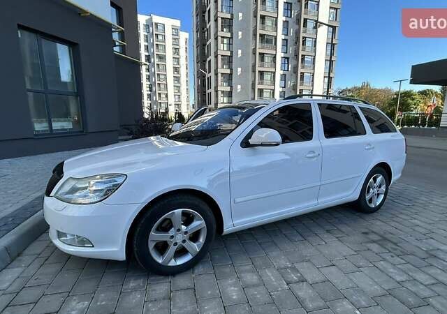 Белый Шкода Октавия, объемом двигателя 1.2 л и пробегом 235 тыс. км за 6900 $, фото 16 на Automoto.ua