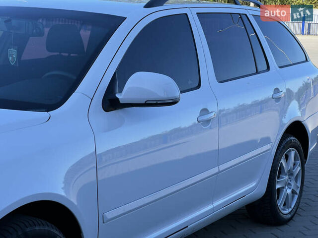 Белый Шкода Октавия, объемом двигателя 1.6 л и пробегом 261 тыс. км за 7150 $, фото 17 на Automoto.ua