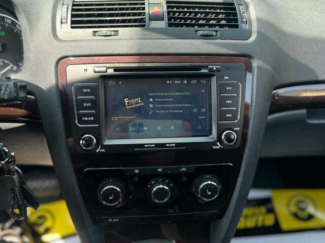 Білий Шкода Октавія, об'ємом двигуна 1.6 л та пробігом 320 тис. км за 8000 $, фото 14 на Automoto.ua