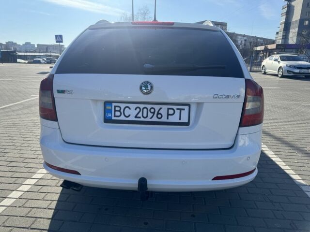 Белый Шкода Октавия, объемом двигателя 2 л и пробегом 288 тыс. км за 10200 $, фото 3 на Automoto.ua