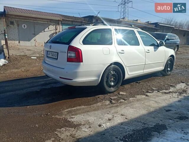 Белый Шкода Октавия, объемом двигателя 1.97 л и пробегом 292 тыс. км за 8800 $, фото 5 на Automoto.ua