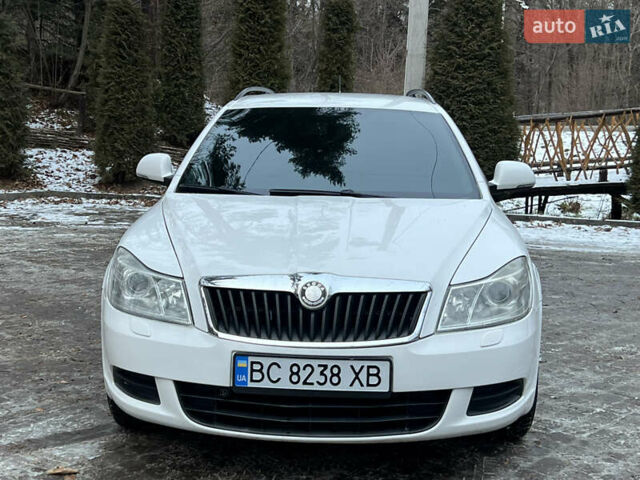 Белый Шкода Октавия, объемом двигателя 1.6 л и пробегом 299 тыс. км за 6999 $, фото 9 на Automoto.ua