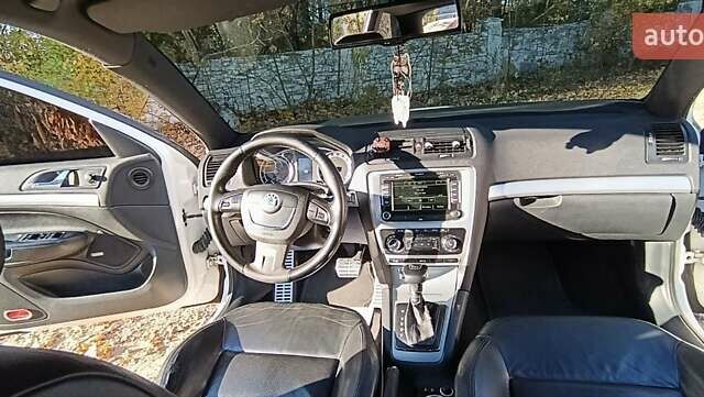 Білий Шкода Октавія, об'ємом двигуна 2.01 л та пробігом 295 тис. км за 9300 $, фото 17 на Automoto.ua