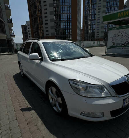 Белый Шкода Октавия, объемом двигателя 1.97 л и пробегом 265 тыс. км за 8300 $, фото 28 на Automoto.ua