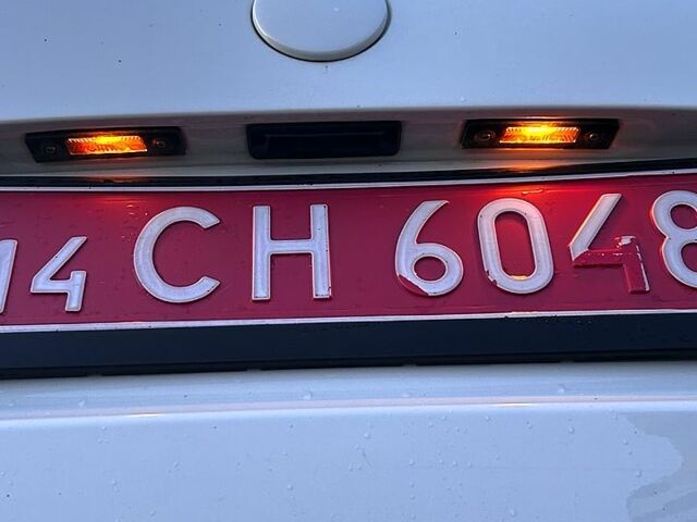 Белый Шкода Октавия, объемом двигателя 2 л и пробегом 277 тыс. км за 8800 $, фото 3 на Automoto.ua