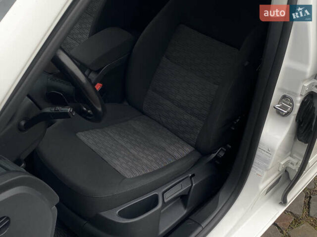 Белый Шкода Октавия, объемом двигателя 1.6 л и пробегом 271 тыс. км за 7950 $, фото 28 на Automoto.ua