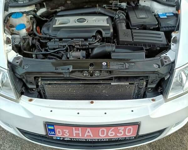 Белый Шкода Октавия, объемом двигателя 1.8 л и пробегом 173 тыс. км за 8950 $, фото 22 на Automoto.ua