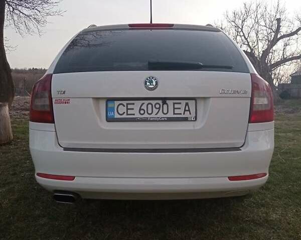 Белый Шкода Октавия, объемом двигателя 2 л и пробегом 384 тыс. км за 7900 $, фото 4 на Automoto.ua
